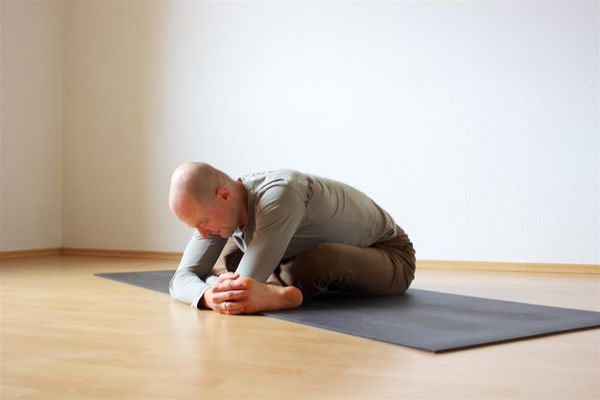 An easy exercise to stretch the m. piriformis.